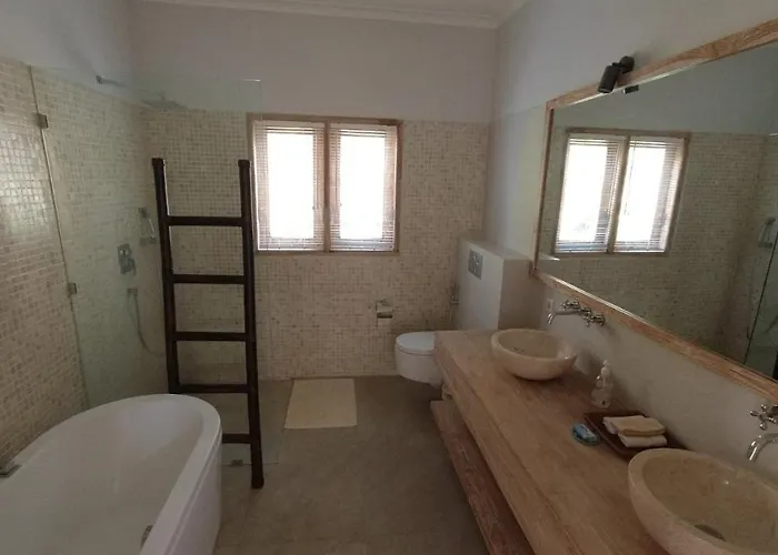 Villa Reva Bali Temukus